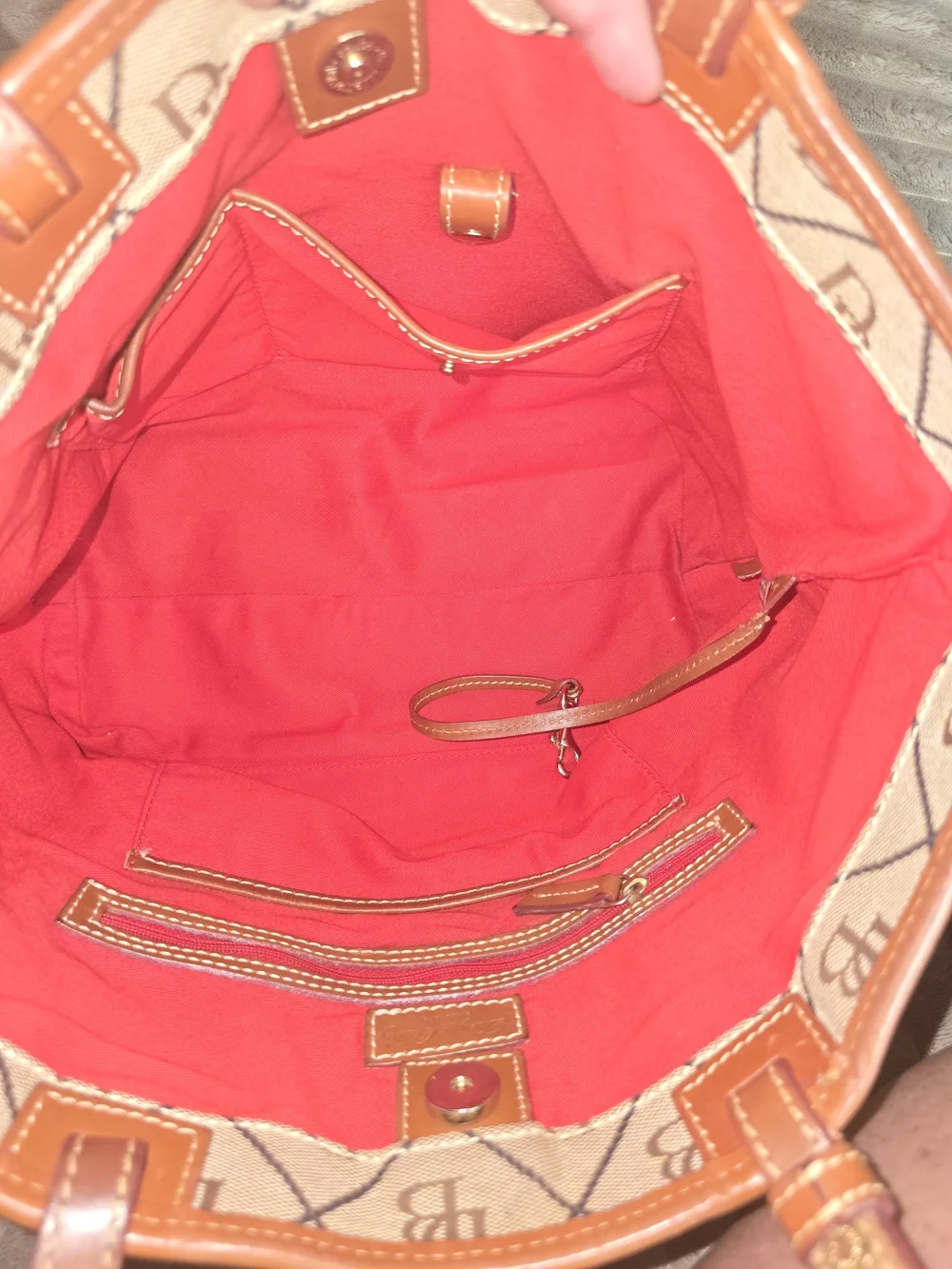 Dooney & Bourke stylish tan